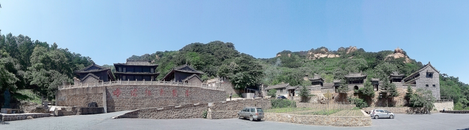 千山中会寺全景