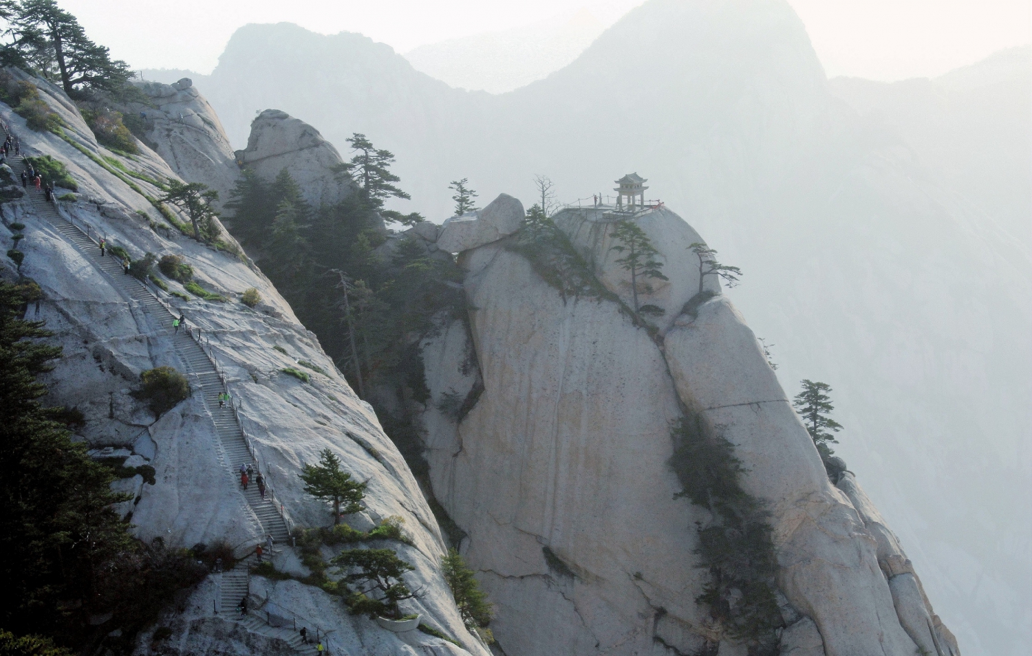 华山