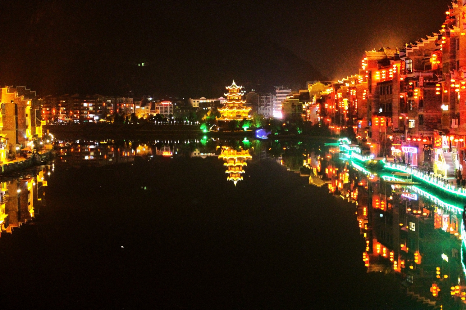 古镇之夜