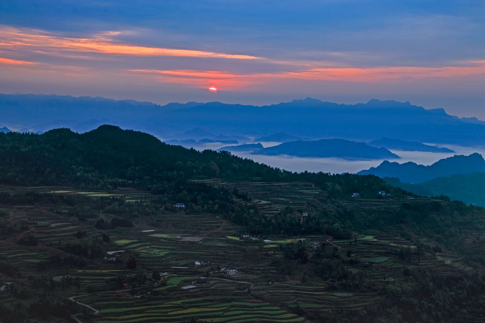 龙凤梯田的早晨