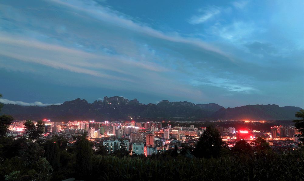 夜色大庸城
