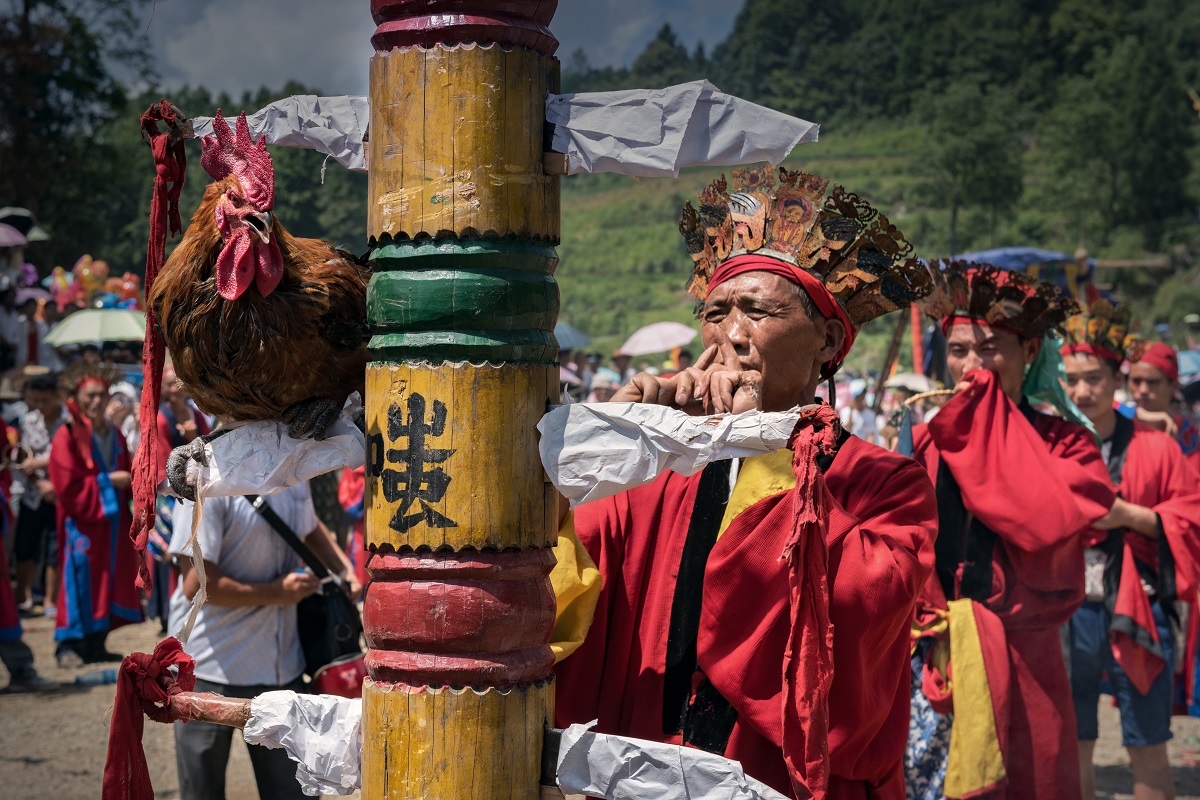 苗族赶秋上刀山（组照）
