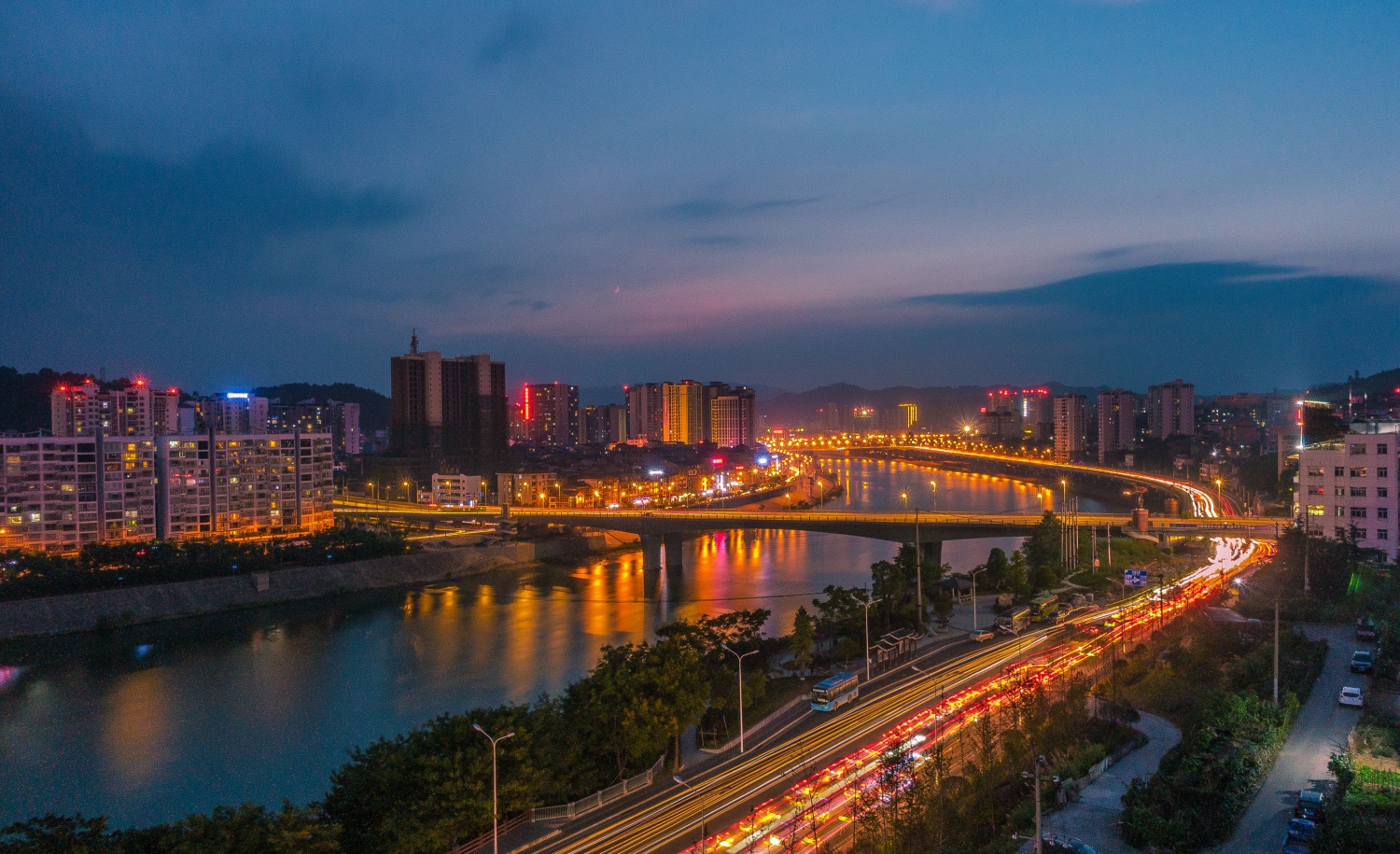 车流灯影