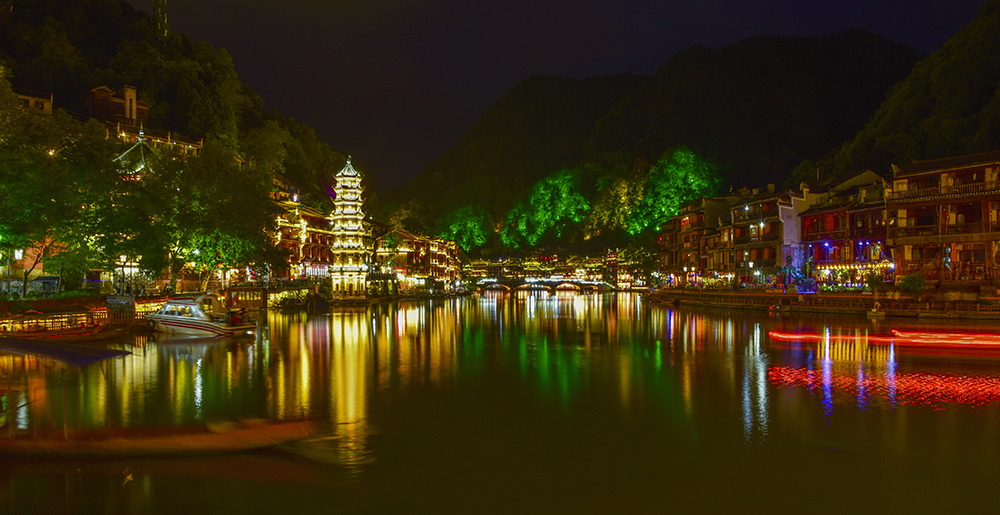凤凰夜色