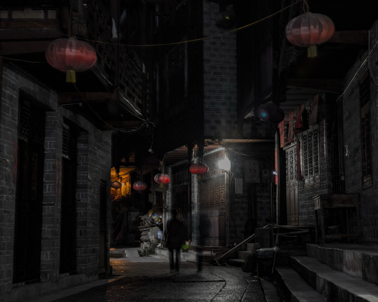 古巷夜归人