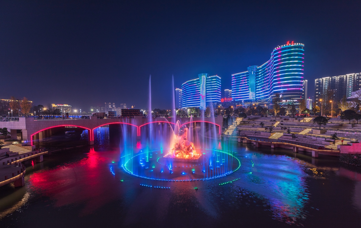 广场喷泉夜景