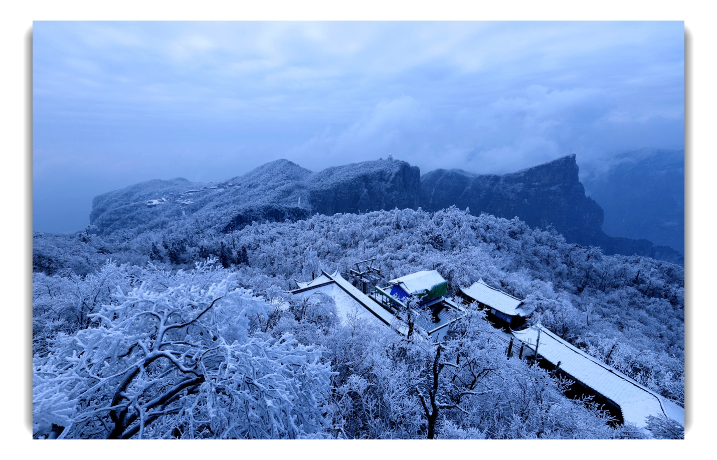 雪后放晴天门山2