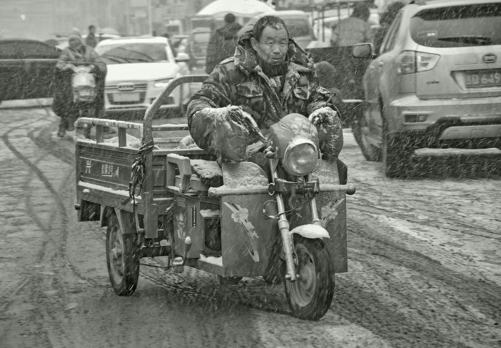 匆匆雪中行