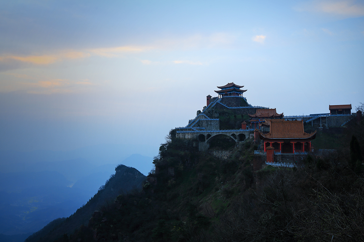 五雷山金顶