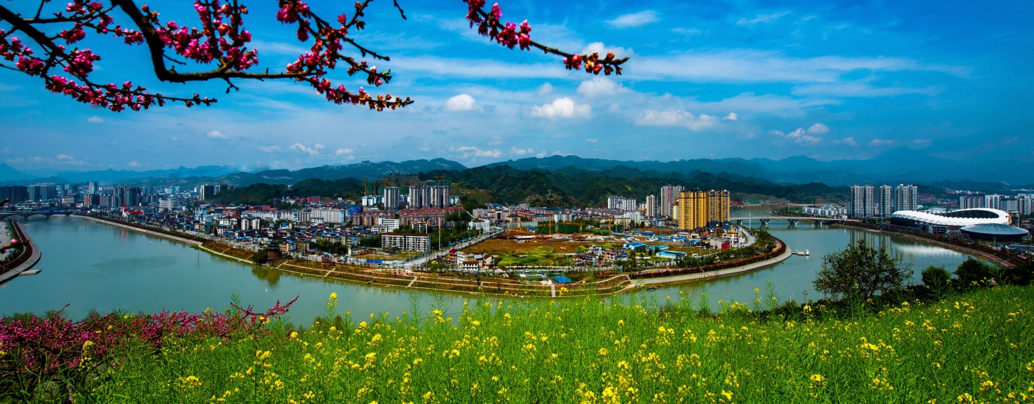 小城春色