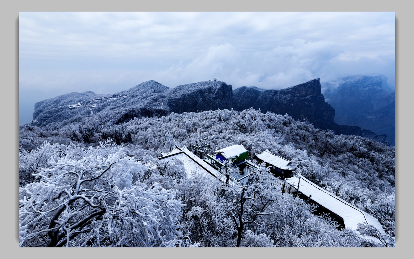 天门山雾凇雪景