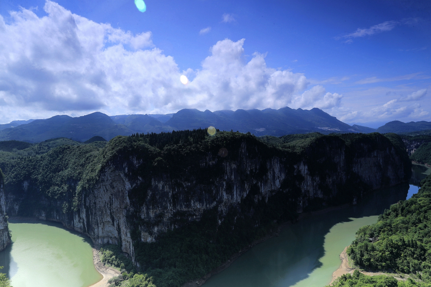 祖国山河第一湾