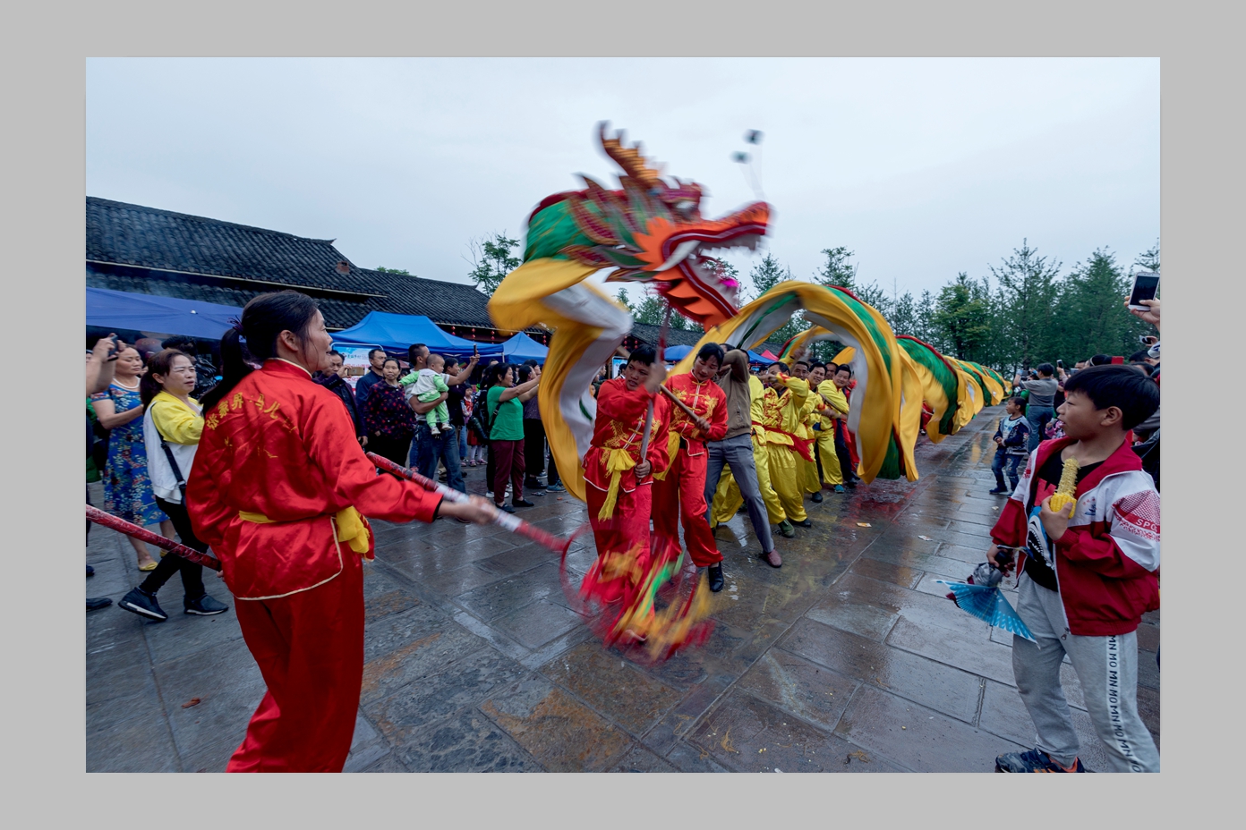 马儿山舞龙灯