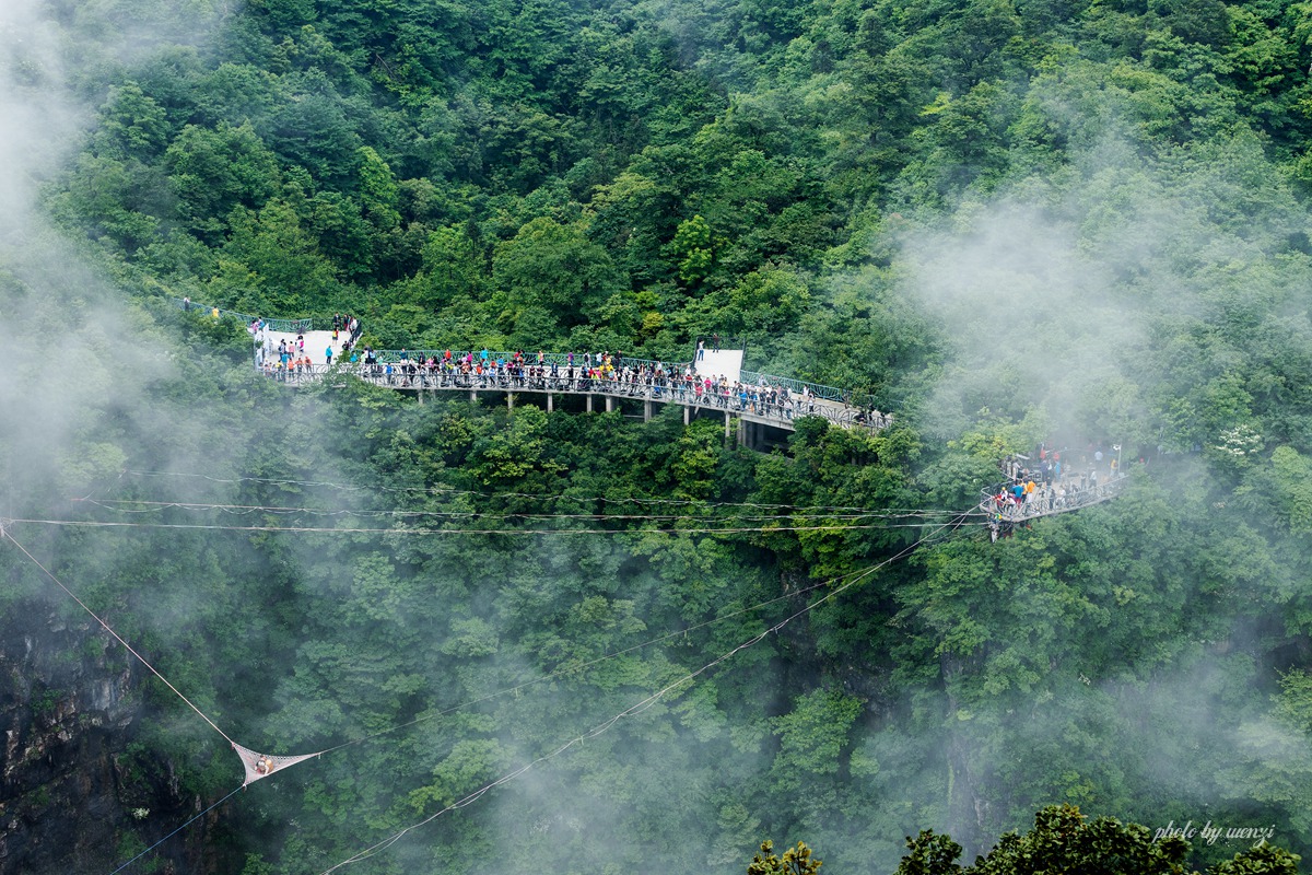 天门山-高空走扁带现场