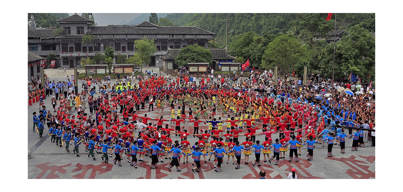 龙山舍巴日全国摄影大展启动仪式
