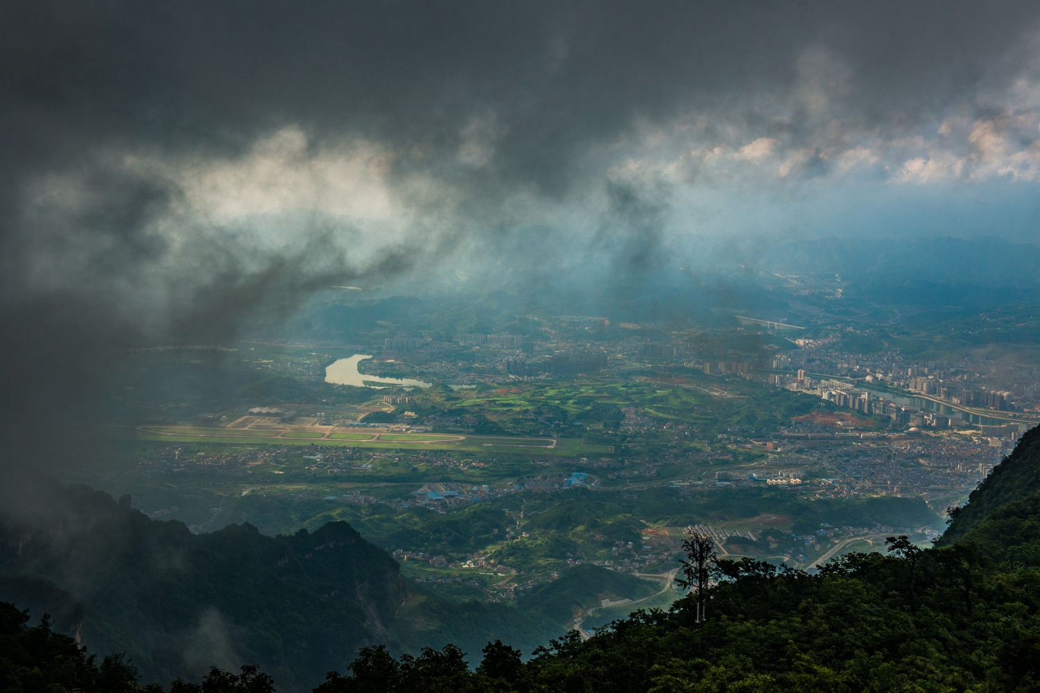 山雨欲来