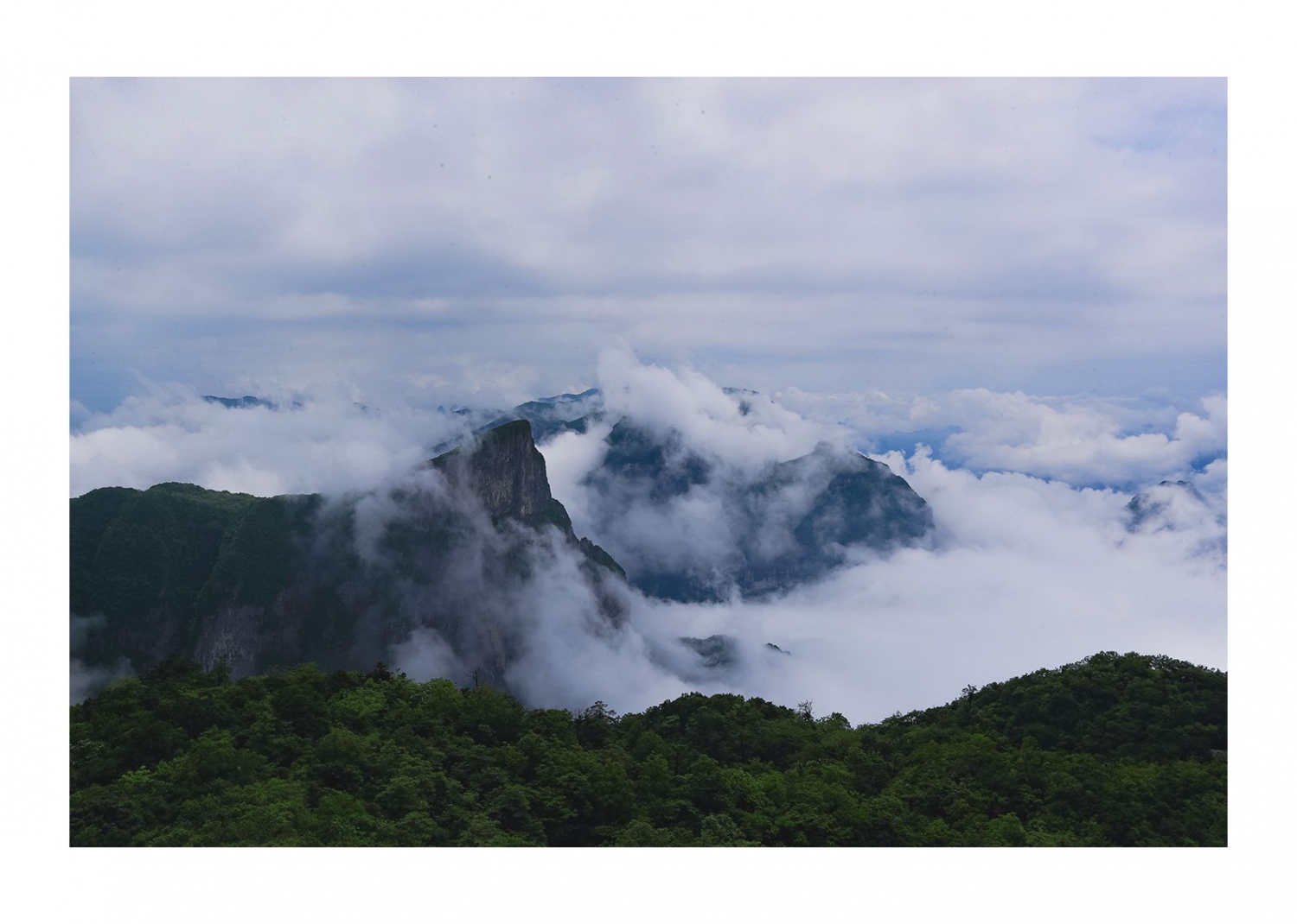 天门山云海