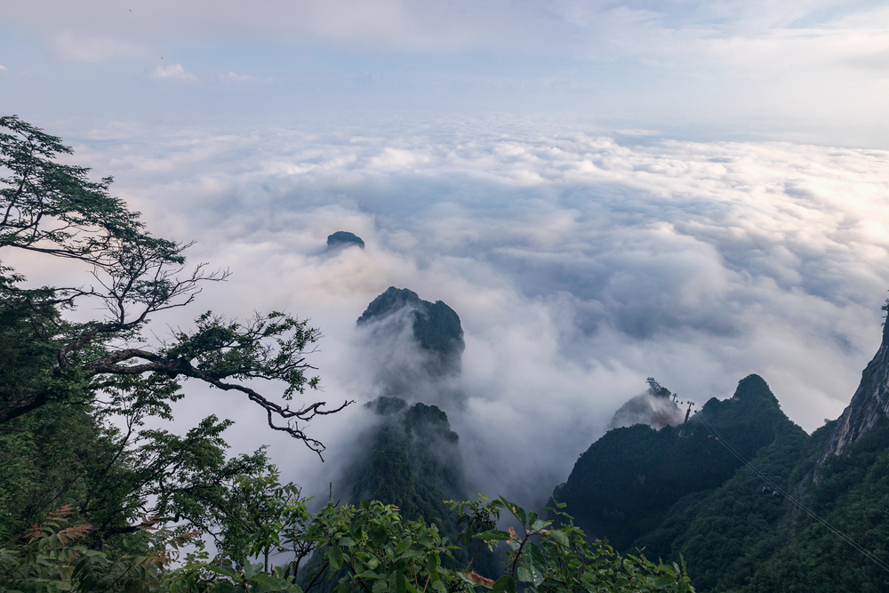 天门山云海