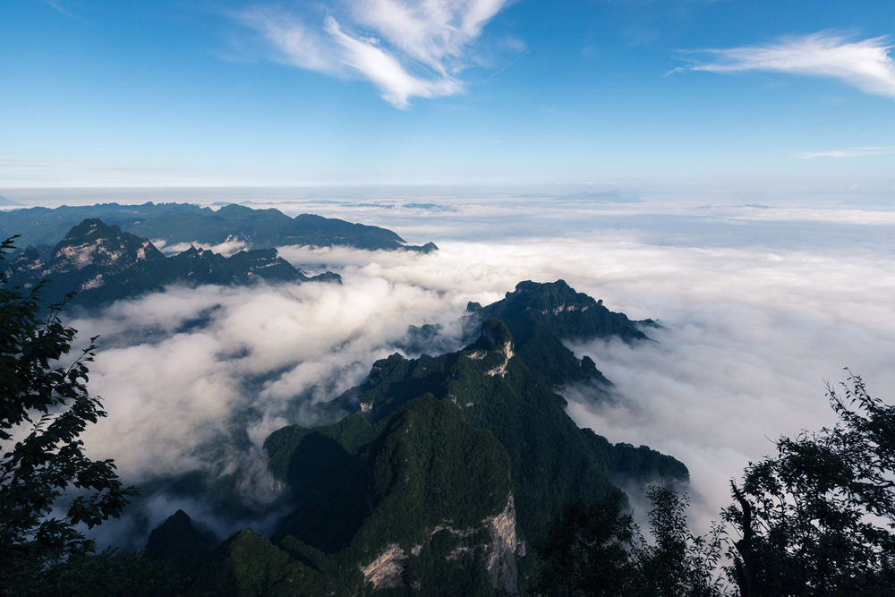 天门山云海