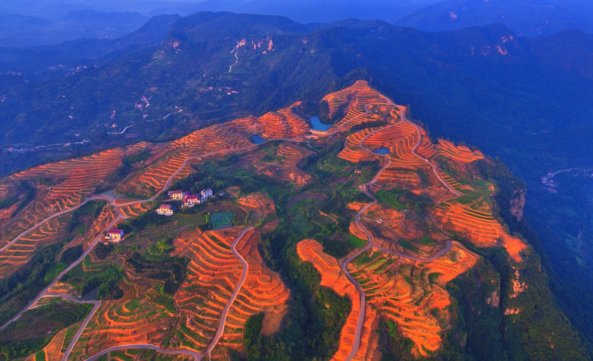 慈利红土地