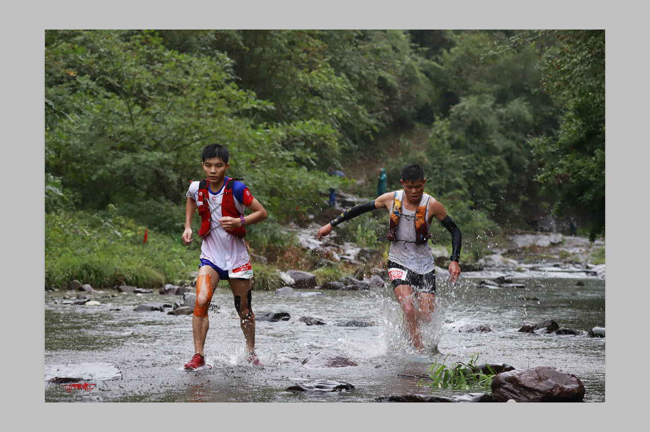 100公里越野健儿