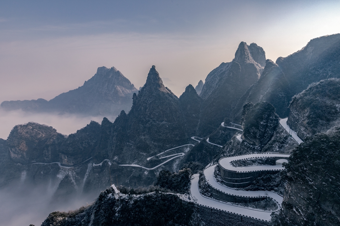 天门山公路奇观