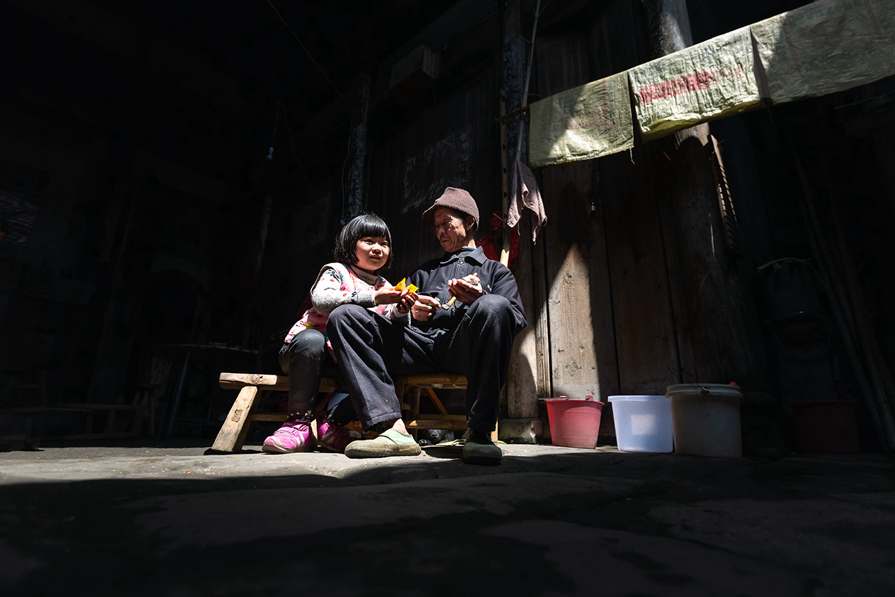 《爷孙情》