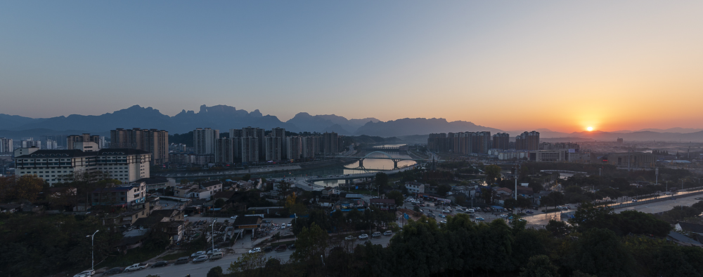 大庸桥夕照