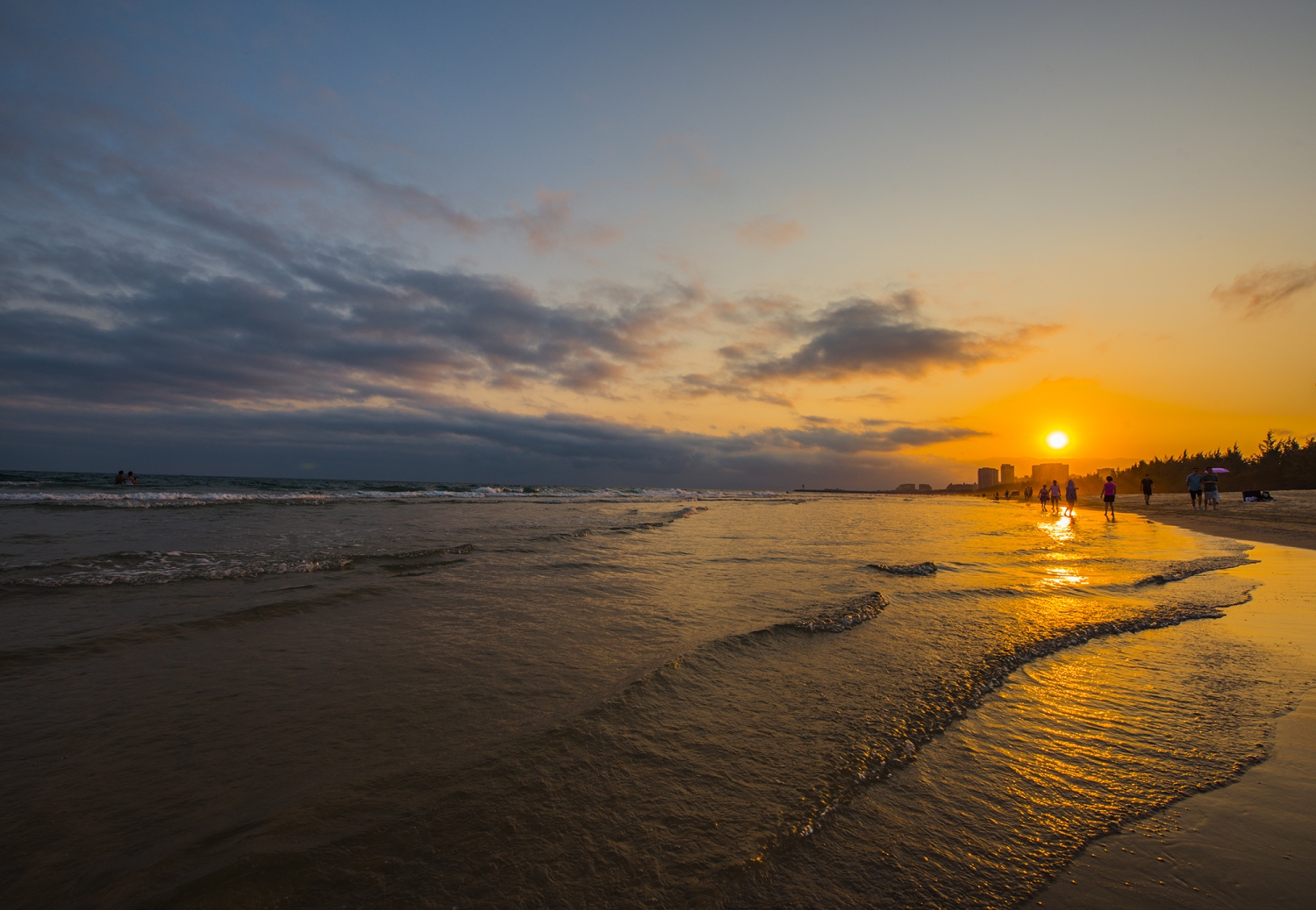 海滨夕照