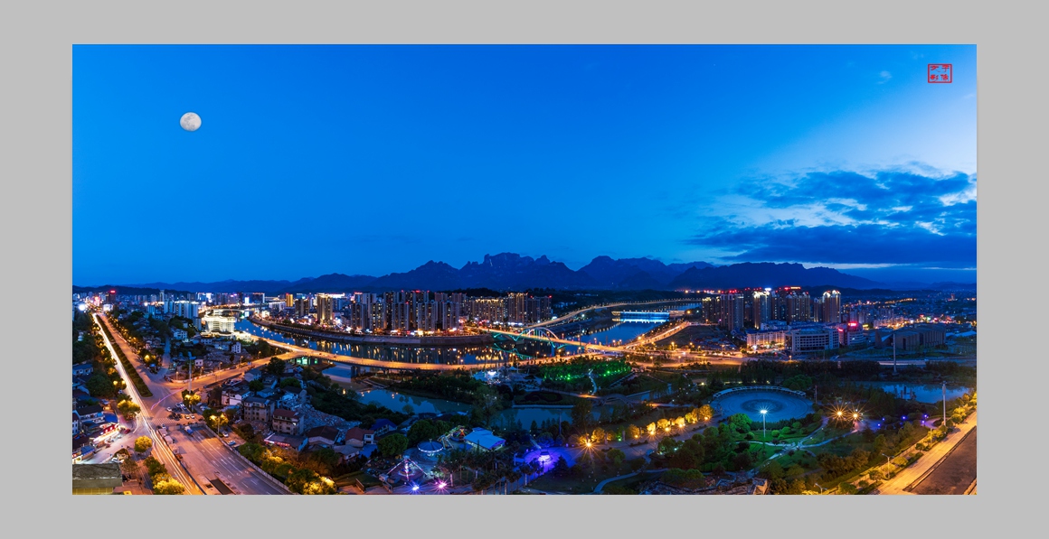 天门山下夜色美