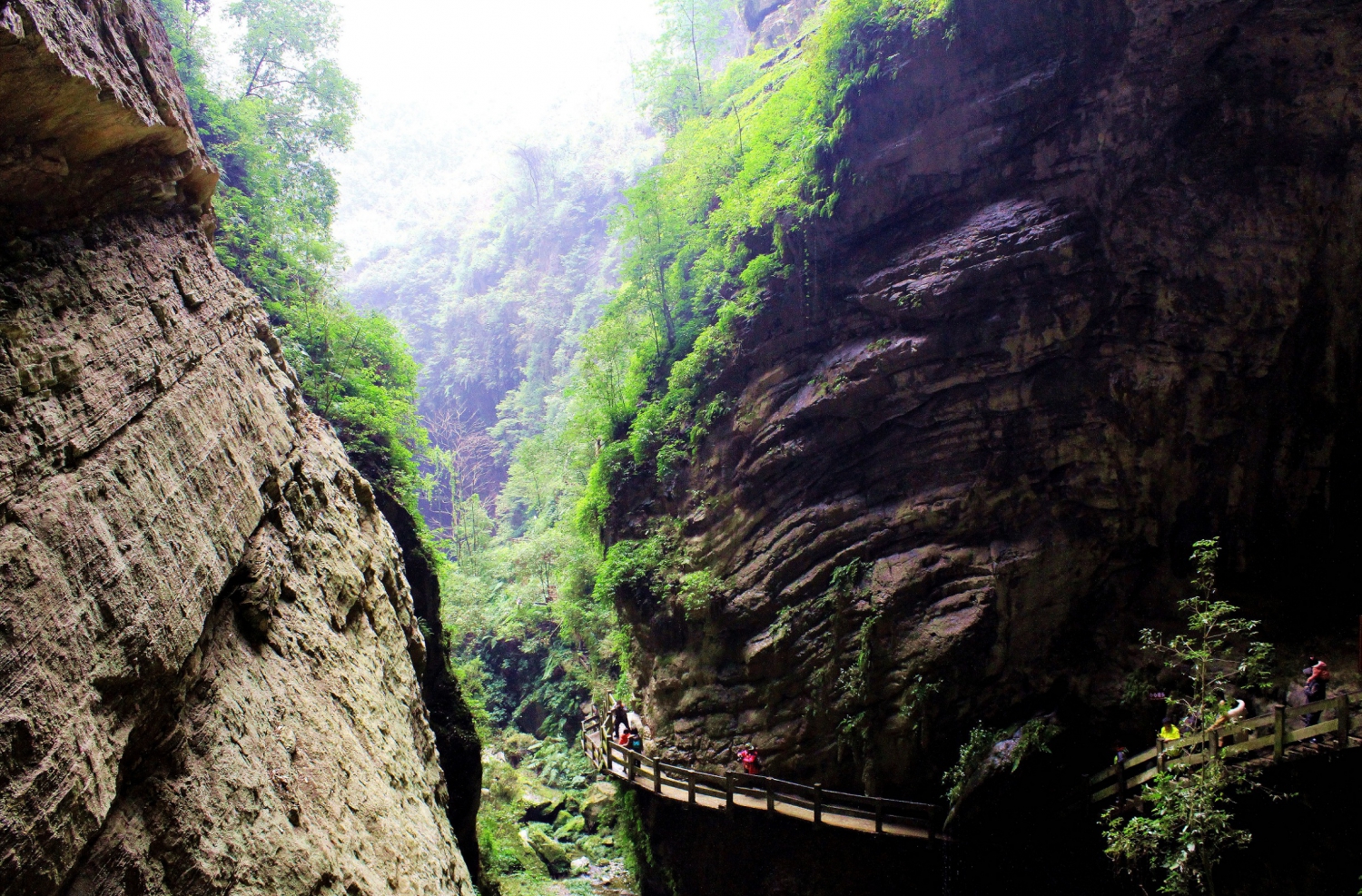 龙水峡地缝