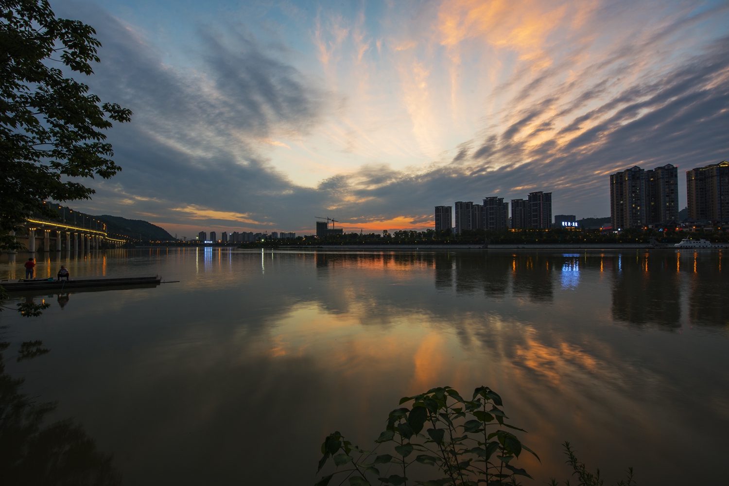 澧岸晚霞