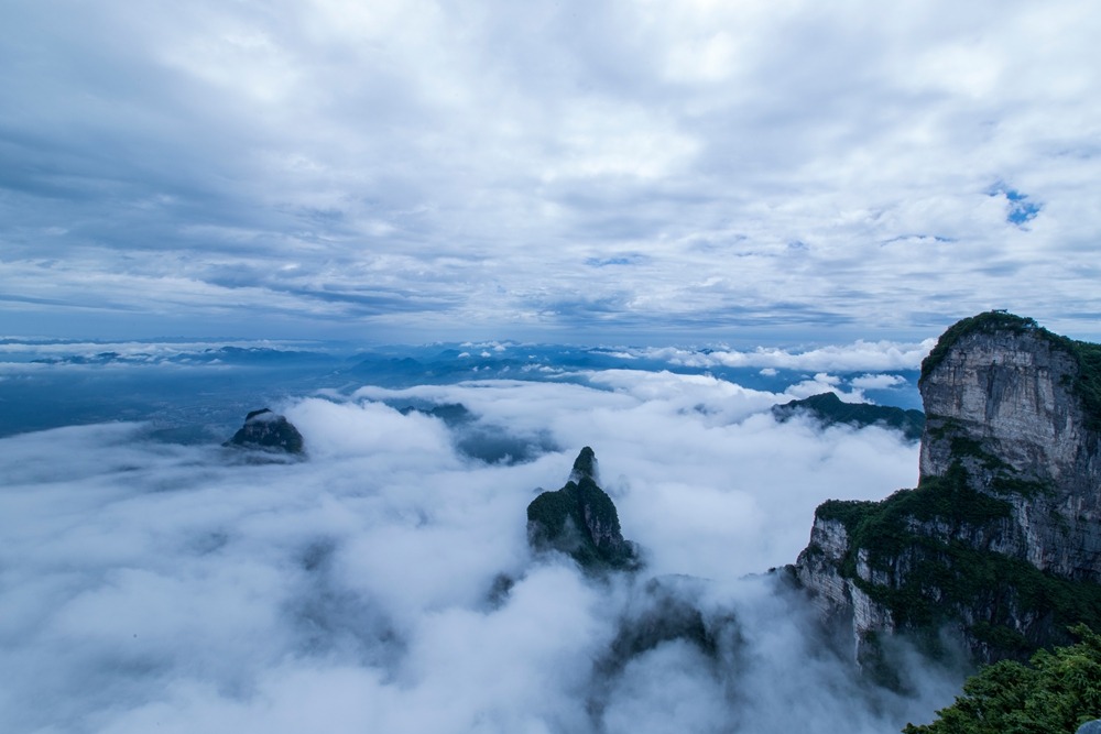 天门山云海