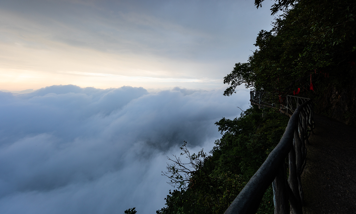 天门山云海