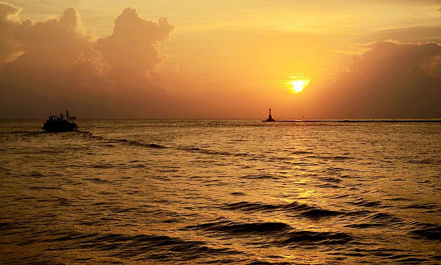 海港夕阳