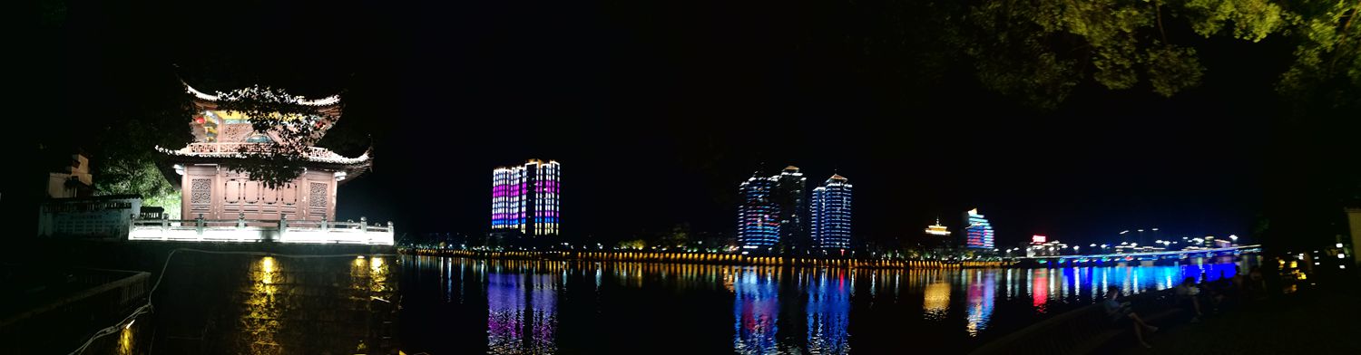铁城夜色