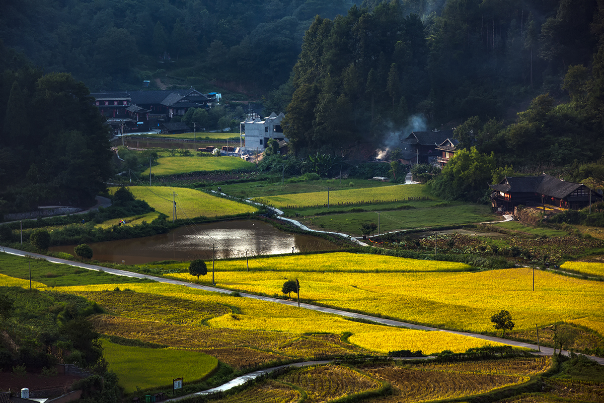 金秋石堰坪