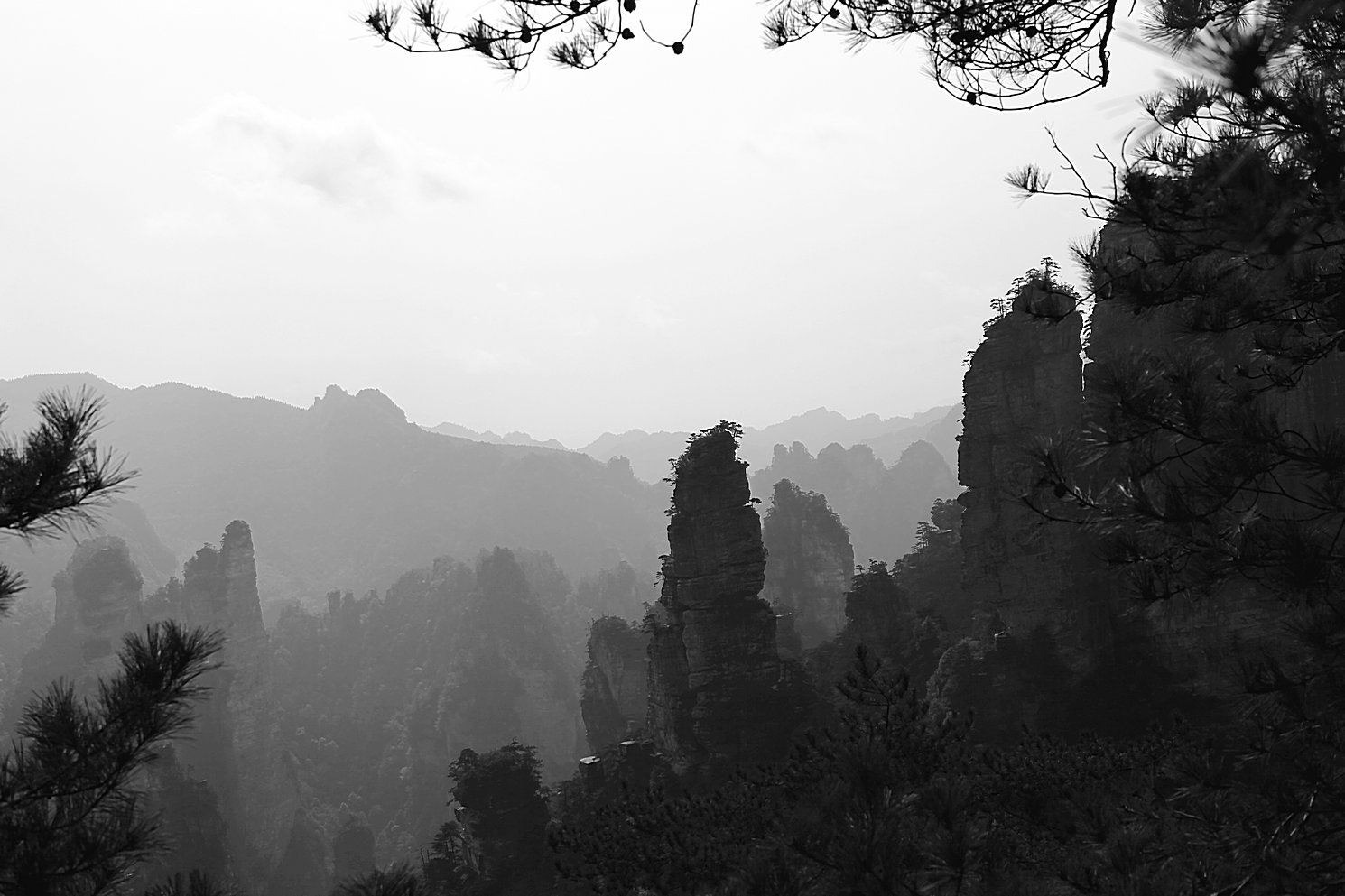 重岩叠嶂