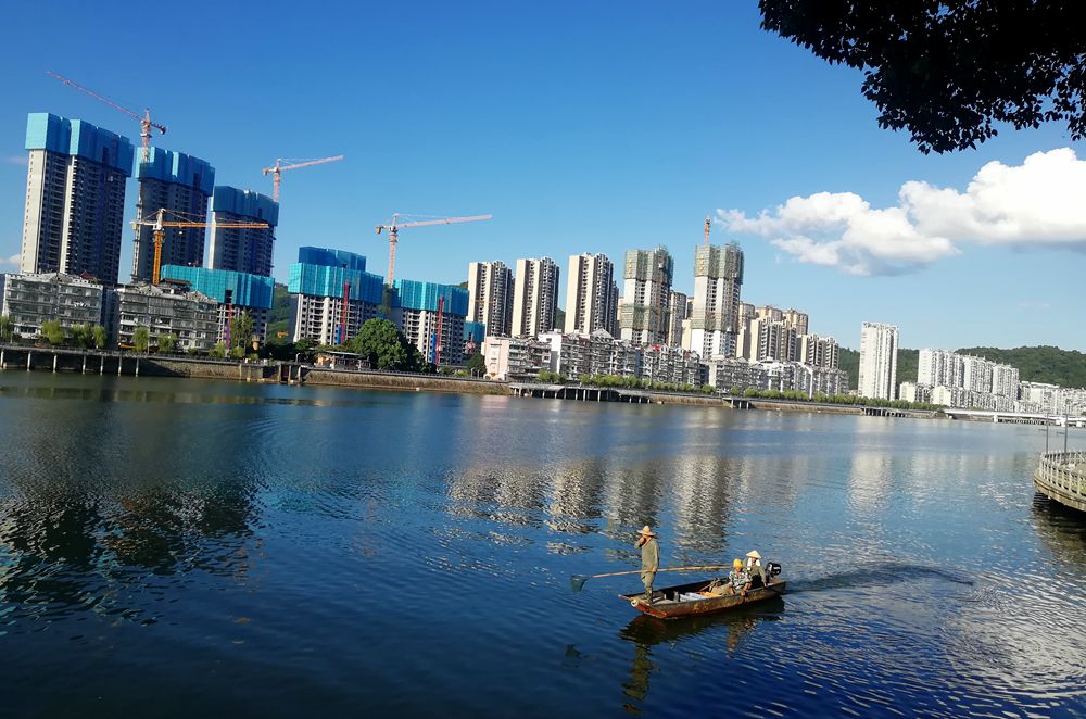 母亲河的保洁员